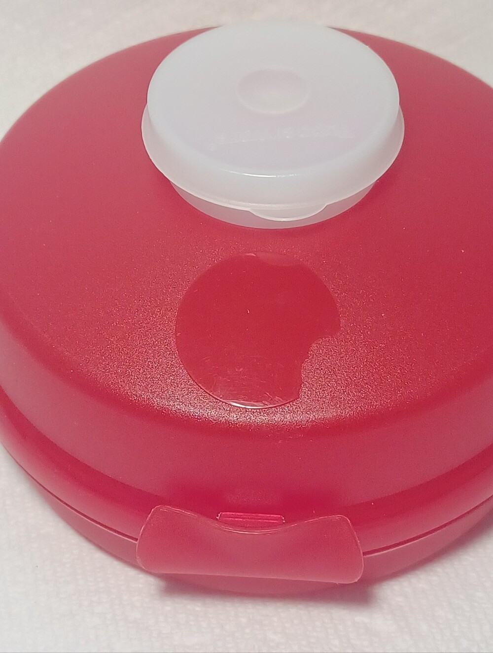 New Tupperware Bagel, Croissant, Sandwich Keeper With Removable Topping Holder